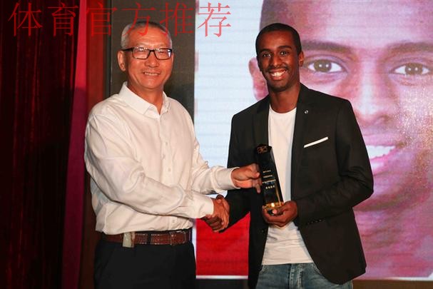 五超、五甲联赛颁奖典礼济宁举行 共同期待下赛季精彩再临 五超、五甲联赛颁奖典礼济宁举行 共同期待下赛季精彩再临